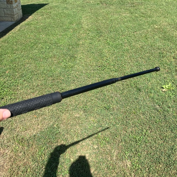 Smith & Wesson Police Issue Baton - Picture 1 of 6